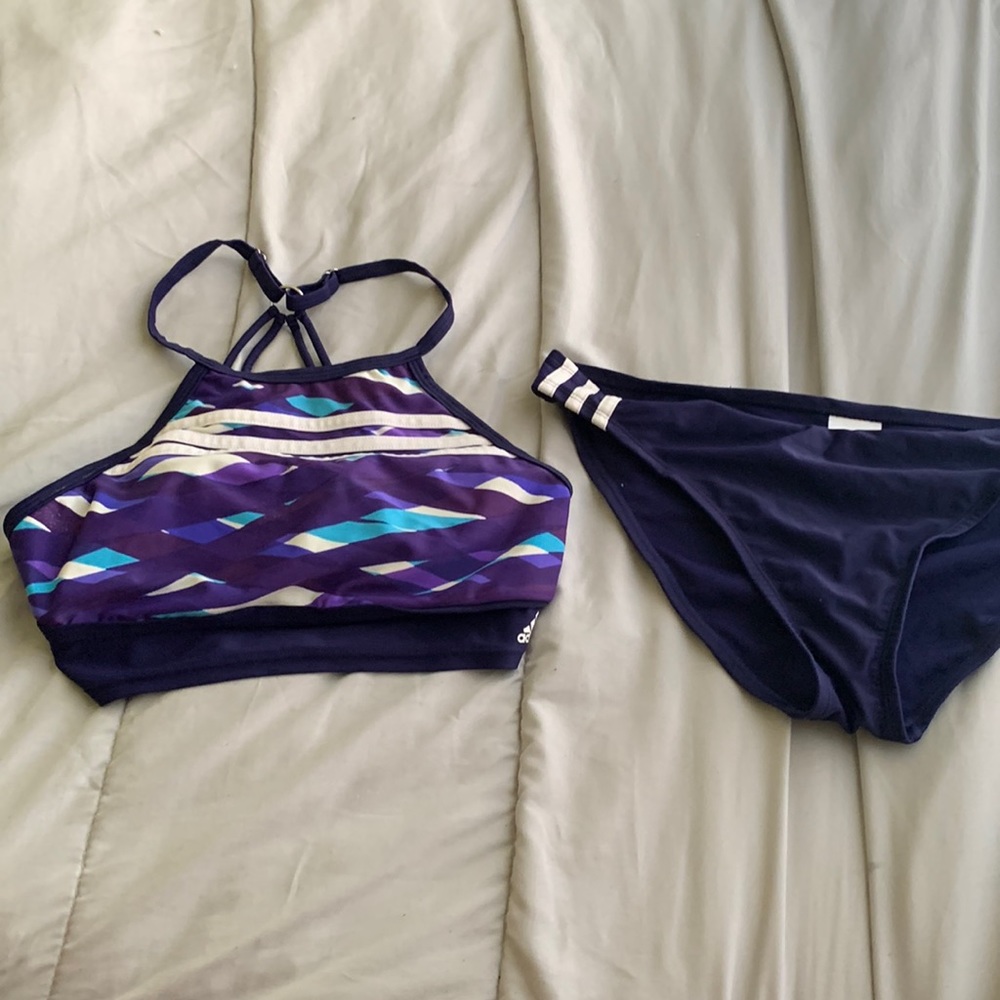 ⭐Adidas Medium Swimsuit